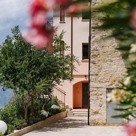 View Garda * ブレンゾーネ