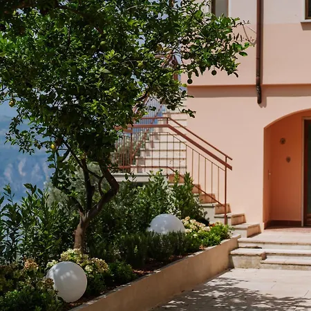 View Garda Brenzone sul Garda